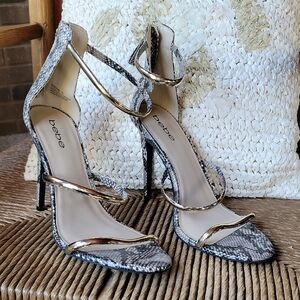 Bebe Berdine Snakeskin Gold Band Strappy Sandals Heels Tan Brown, size 10